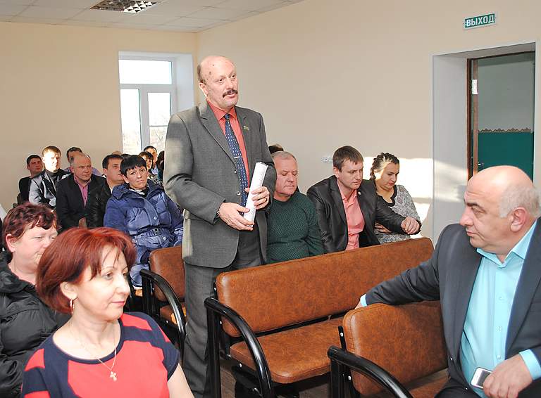 Глава Бжедуховского поселения Вячеслав Схапцежук отчитался о проделанной в 2016 году работе