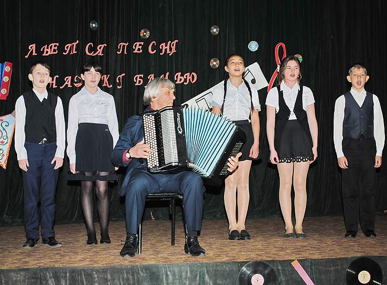 В Доме культуры хутора Кубанского прошёл отчётный концерт