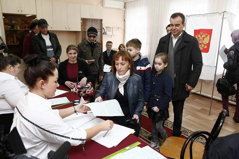 Вениамин Кондратьев проголосовал на выборах Президента РФ