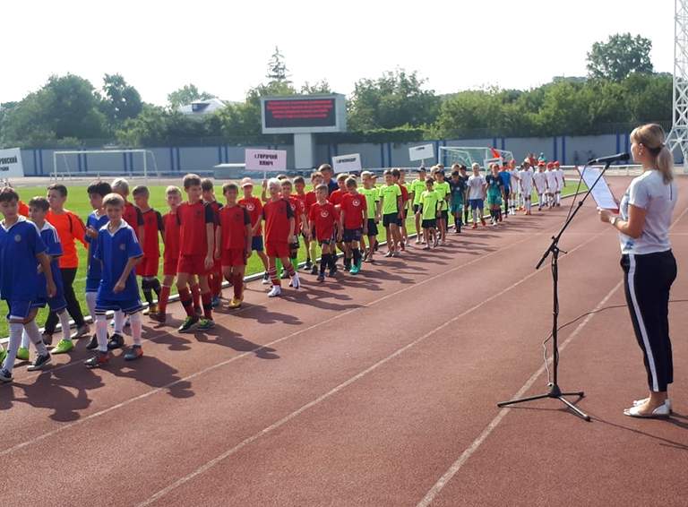В Белореченске стартовал зональный этап Кубка по футболу