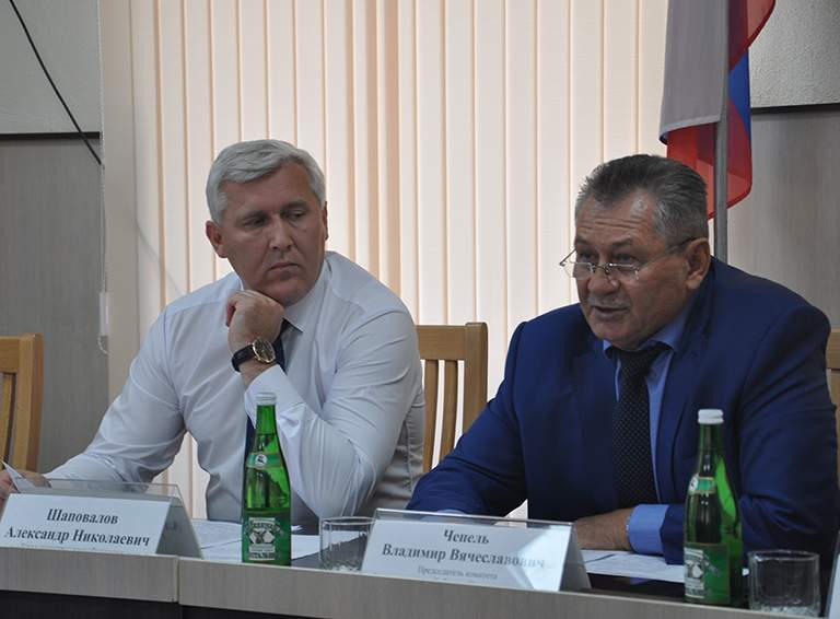 Проблемы энергоснабжения обсудил с белореченским активом депутат ЗСК Владимир Чепель