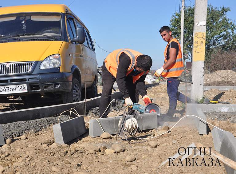 В режиме нон-стоп продолжаются работы по капитальному ремонту транспортной инфраструктуры Белореченска