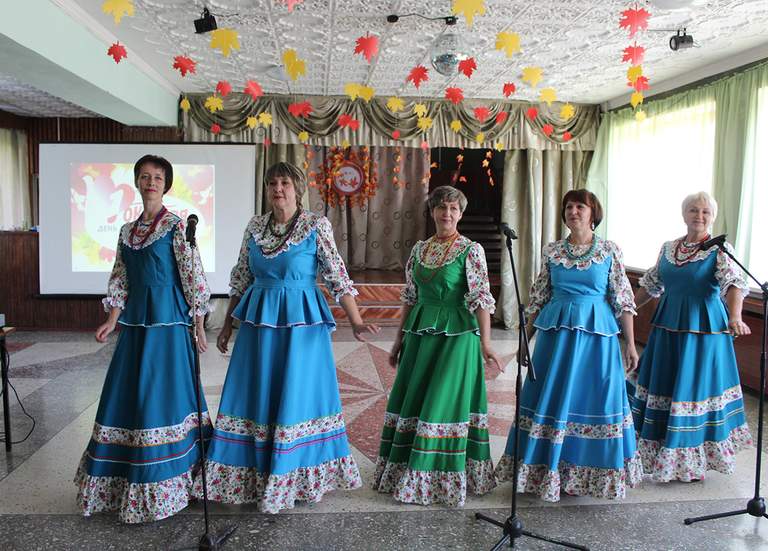 В Доме культуры поселка Первомайского отметили День пожилого человека