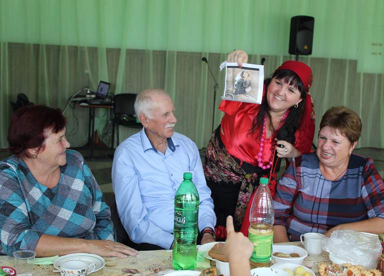 В Доме культуры поселка Первомайского отметили День пожилого человека