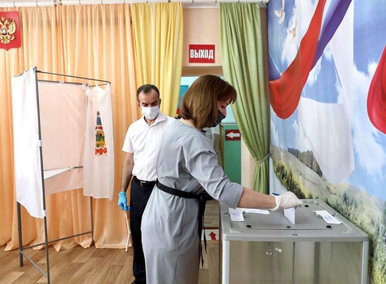 Вениамин Кондратьев принял участие во всероссийском голосовании по поправкам в Конституцию РФ