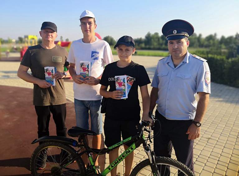 Сотрудники белореченской полиции продолжают участие в краевой акции «Неделя детской дорожной безопасности»