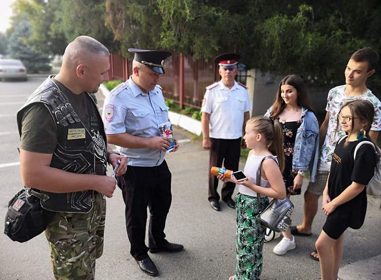 Сотрудники белореченской полиции провели очередную встречу с детьми и родителями в целях предупреждения детского дорожно-транспортного травматизма
