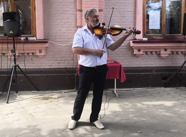 Юрий БЕСПАЛОВ, преподаватель по классу скрипки