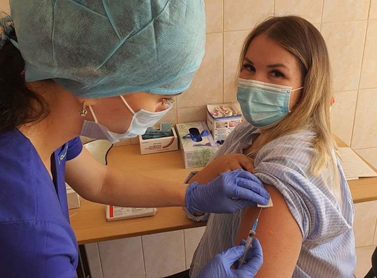 Уже более 330 тысяч жителей Кубани привились от гриппа
