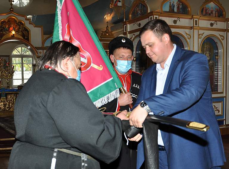 У казаков Белореченского городского казачьего общества появилось свое освященное знамя