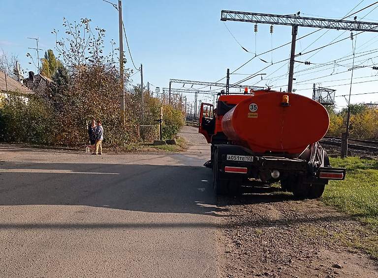Администрация Белореченского городского поселения организовала подвоз технической воды для жителей улиц Майкопской и Калинина