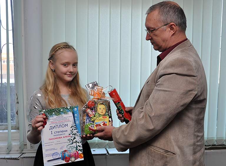 В редакции районной газеты «Огни Кавказа» наградили победителей конкурса «Здравствуй, здравствуй, Новый год!»