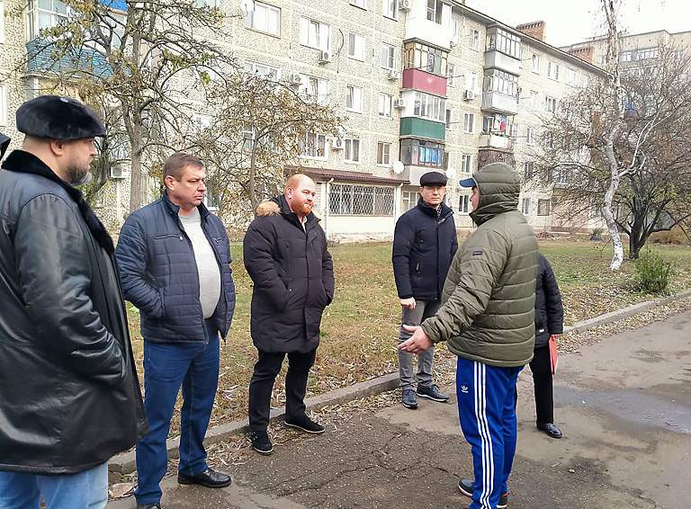 Городская администрация совместно с коммунальщиками провели рейд по контейнерным площадкам Белореченска