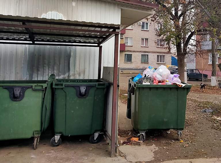 Городская администрация совместно с коммунальщиками провели рейд по контейнерным площадкам Белореченска
