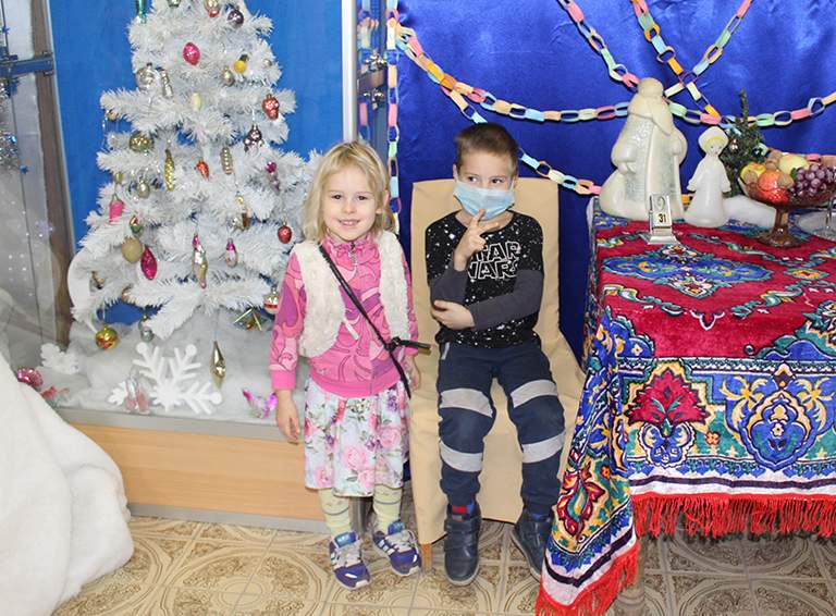 В белореченском музее открылась выставка ёлочных игрушек «Волшебство новогодней ёлки»