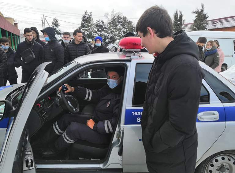 В Белореченской полиции высадился студенческий десант