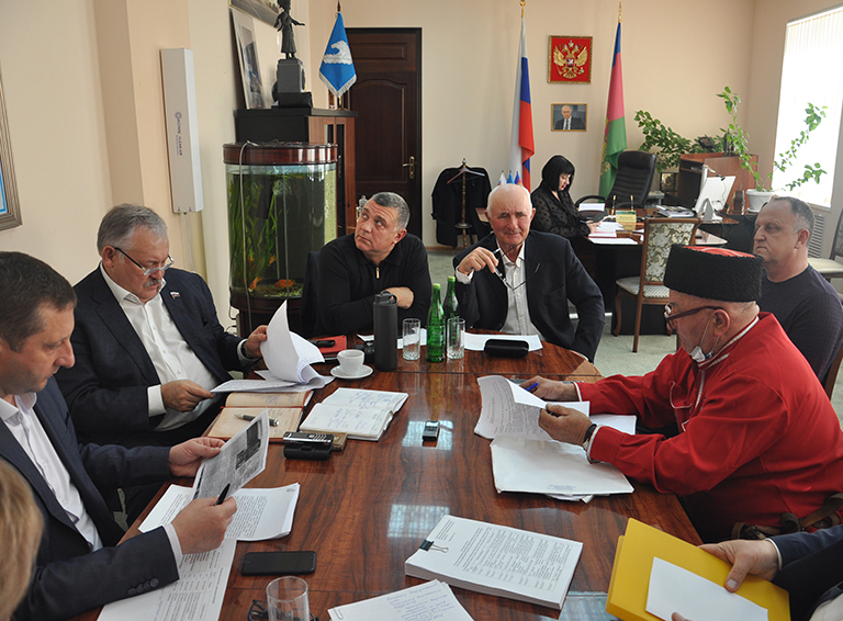 Константин Затулин провел в Белореченском районе прием граждан и ряд встреч