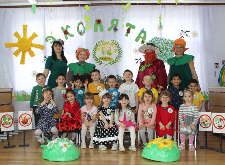 В детском саду №25 села Великовечного состоялось посвящение воспитанников средней группы в эколят-дошколят