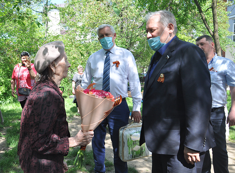 Во время рабочего визита в Белореченск Константин Затулин принял участие в акции «Сад Памяти»