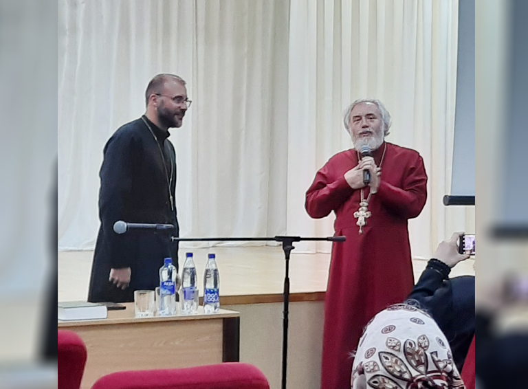 В Белореченском Духовно-образовательном центре православия состоялась встреча с иереем Дмитрием Барицким