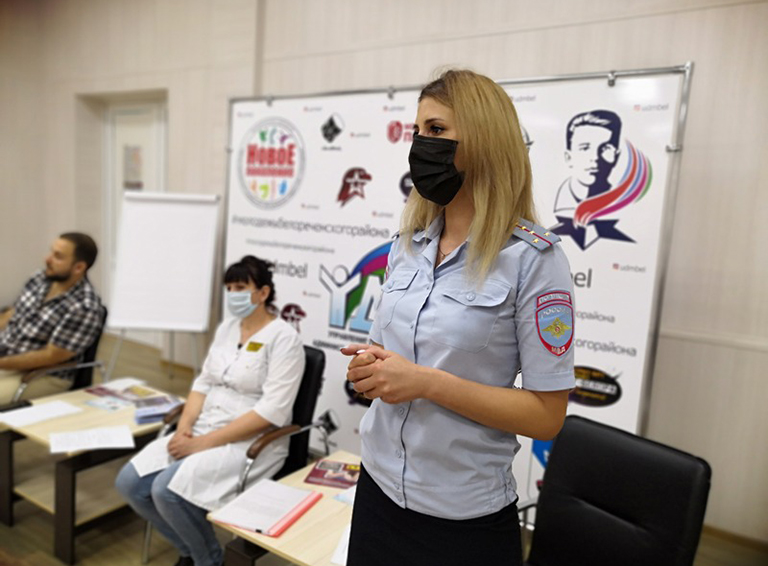 Сотрудники полиции провели открытый урок для студентов Белореченского района