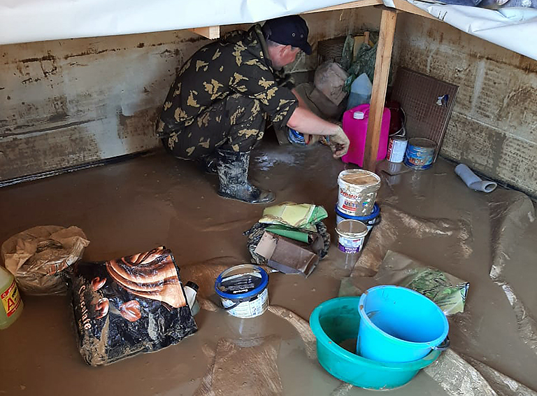 Белореченские волонтеры помогают пострадавшим от стихии жителям Горячего Ключа