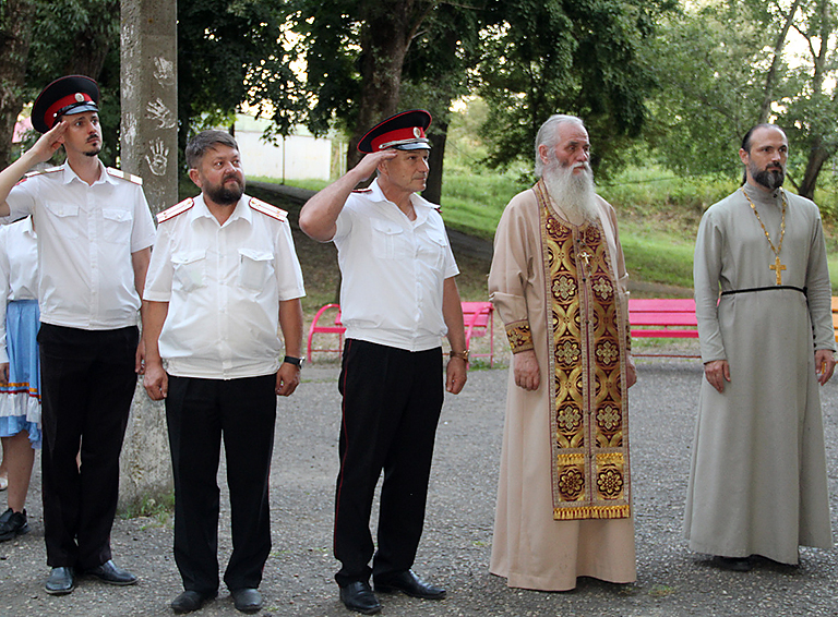 В летнем лагере отдыха «Олимпиец» станицы Рязанской состоялось открытие казачьей смены