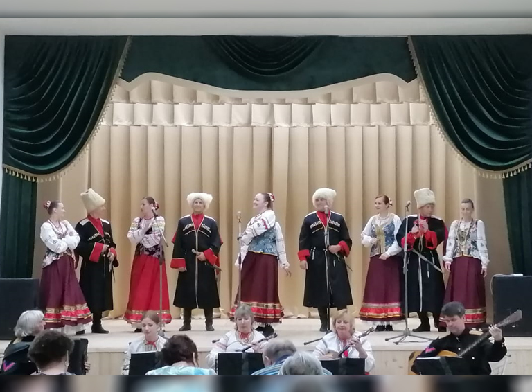Белореченский творческий коллектив «Казачье братство» привёз награды Южно-Европейского фестиваля