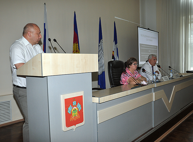 На совещании в администрации Белореченского района обсудили санитарное состояние, подготовку школ и темпы вакцинации