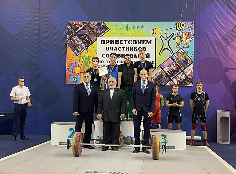 Десять призовых мест заняли белореченские юниоры на краевом первенстве по тяжелой атлетике