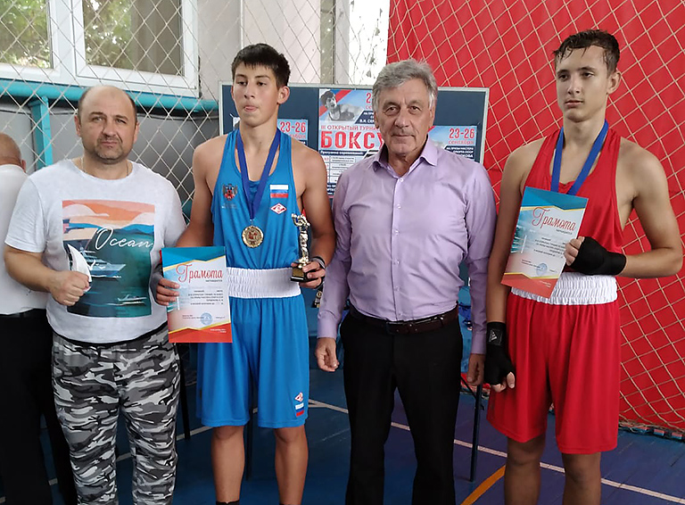 На турнире в Темрюке белореченские боксёры десять раз поднимались на пьедестал почёта