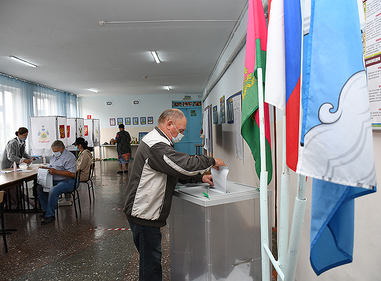 По состоянию на 12 часов дня 19 сентября явка избирателей в Белореченском районе составила 50,30%