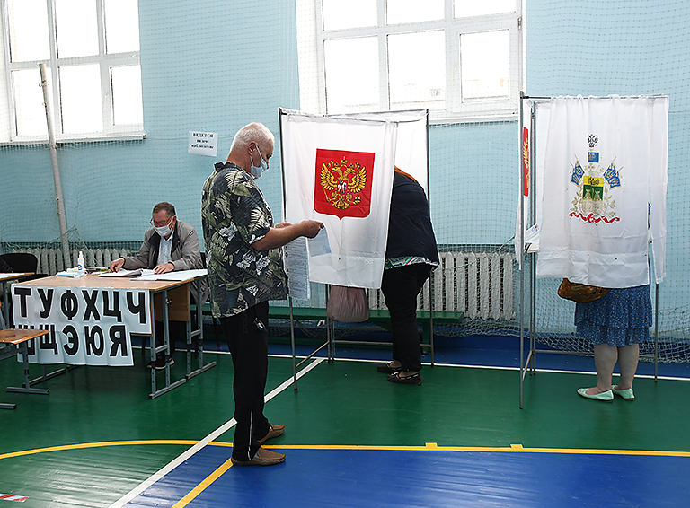 По состоянию на 15 часов дня 19 сентября явка избирателей в Белореченском районе составила 56,07%