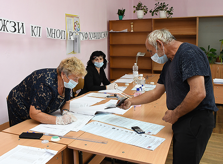 Участок 06-73 в станице Пшехской: голосованию все возрасты покорны!