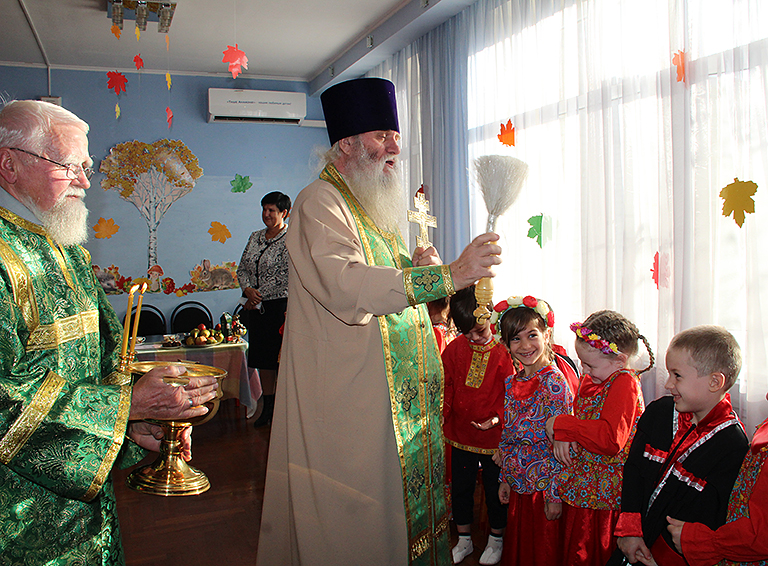 Белореченских воспитанников детского сада №16 торжественно посвятили в казачата