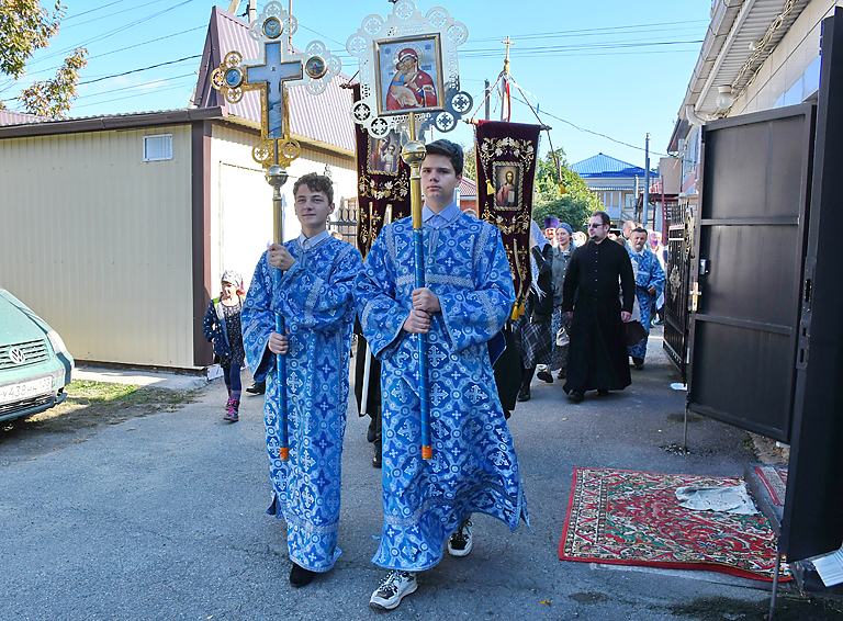 Православные белореченцы отметили престольный праздник Свято-Покровского храма