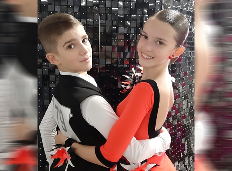 Белореченский танцевальный дуэт Руслана Челокяна и Анны Корниенко завоевали серебро на соревнованиях в Невинномысске