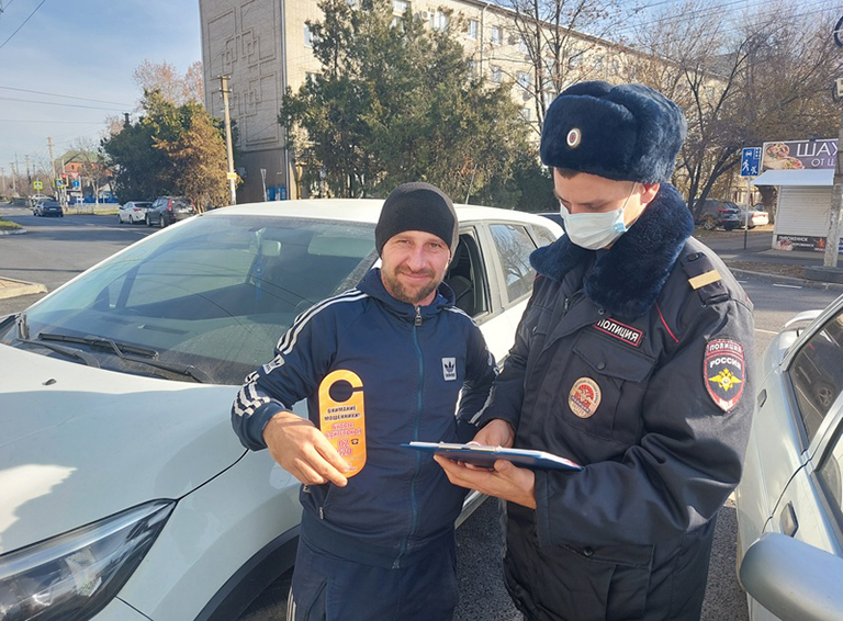 Белореченские полицейские совместно с представителями общественного совета реализуют районный проект « Кубань против мошенников»