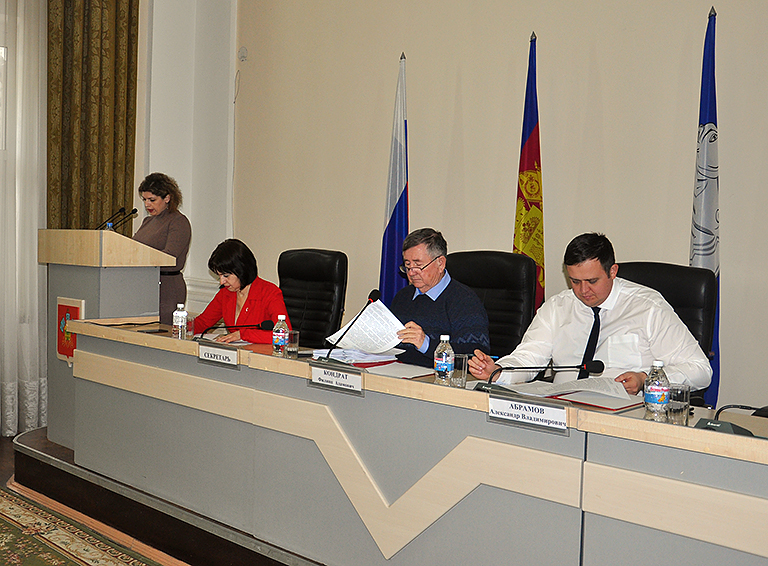 На сессии Совета Белореченского городского поселения депутаты приняли решения по девяти вопросам повестки дня
