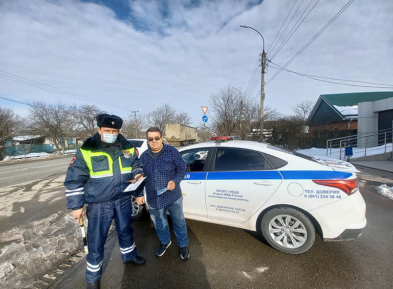 В Белореченске автоинспекторы проводят акцию «Вежливый водитель, внимательный пешеход!»