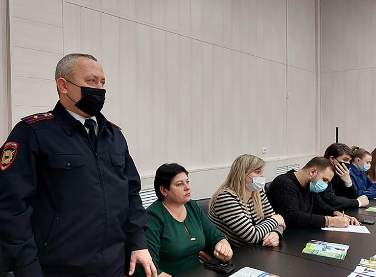 Круглый стол в рамках антинаркотического проекта «Выход есть» прошёл в Молодёжно-спортивном центре Белореченска
