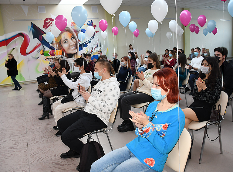 Белореченская молодёжь на День студента получила в подарок обновлённый концертный зал