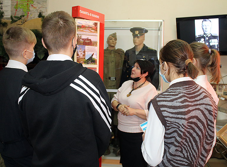 Краеведческую консультацию провели в белореченском городском музее для учащихся школы №5
