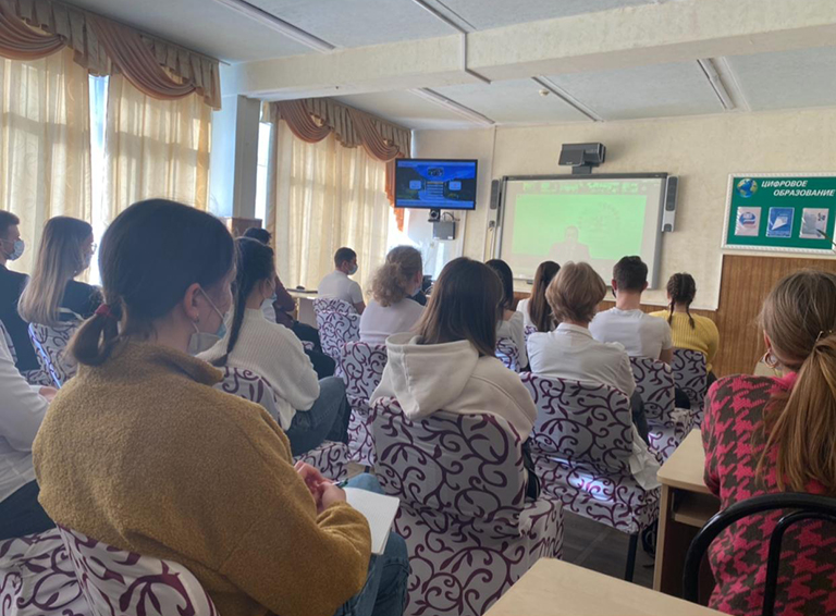 Белореченские одиннадцатиклассники приняли участие в краевом ученическом собрании
