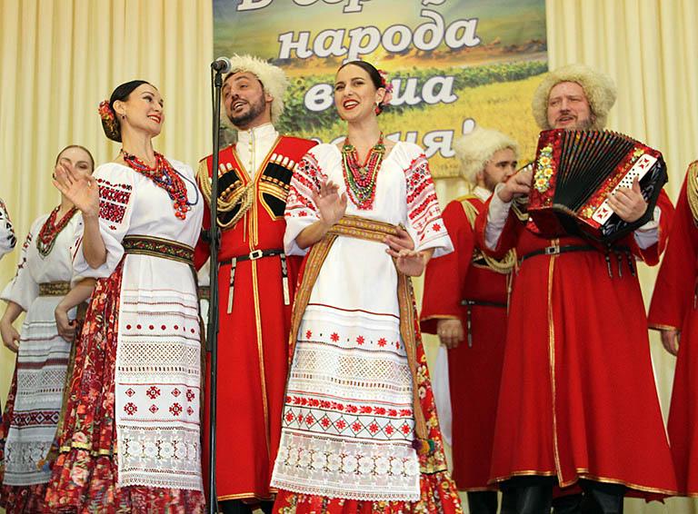 В хуторе Кубанском отметили 45-летие народного фольклорного коллектива «Кубаночка»