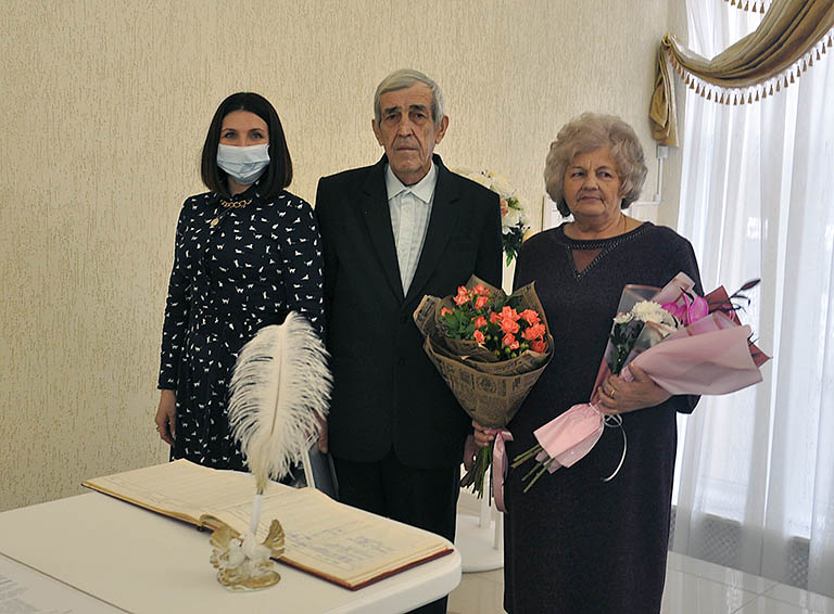 Счастливы вместе: супруги Жирма из пос. Первомайского отметили 50-летний юбилей семейной жизни