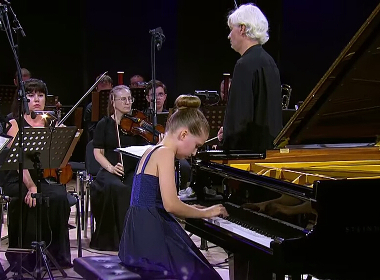 Пианистка из Белореченска стала участницей всероссийского музыкального конкурса «Созвездие»