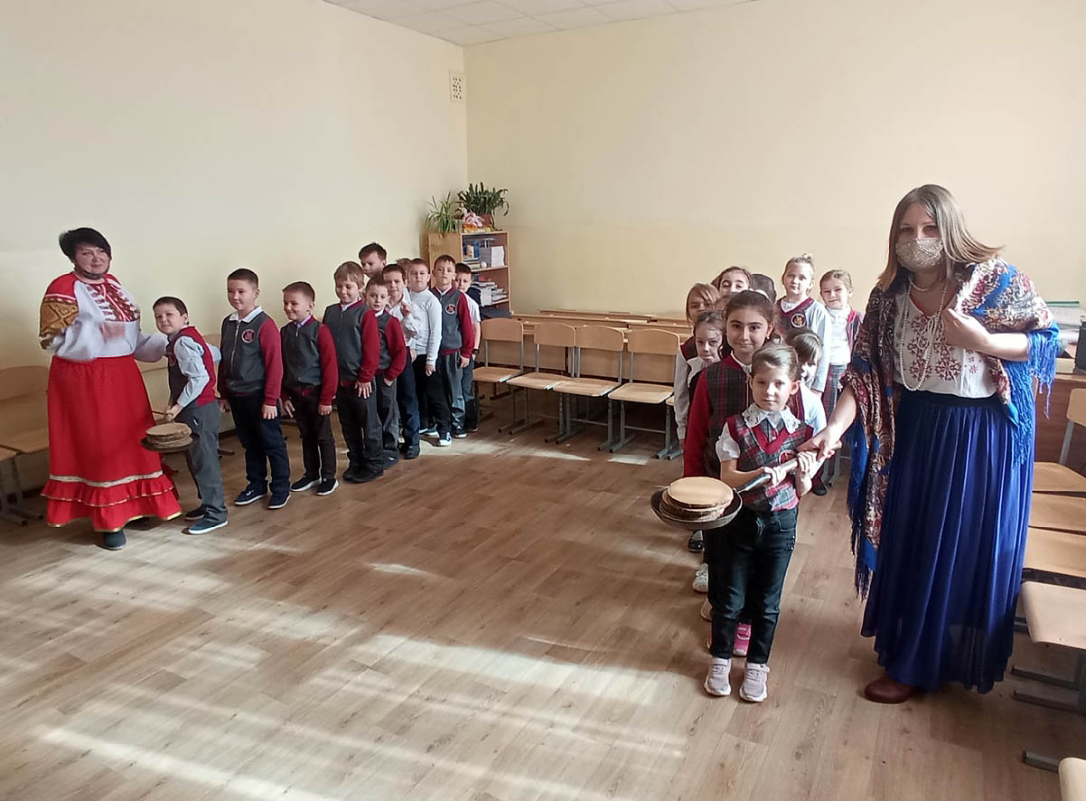 Ученики школы №68 города Белореченска вместе с работниками музея отметили Масленицу