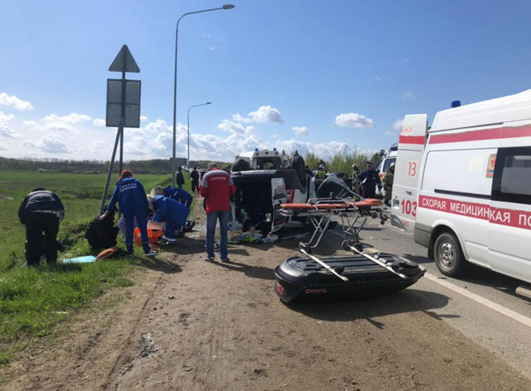 В аварии под Белореченском погиб мужчина, еще шесть человек госпитализированы