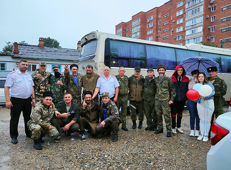 Белореченские казаки-добровольцы вернулись домой